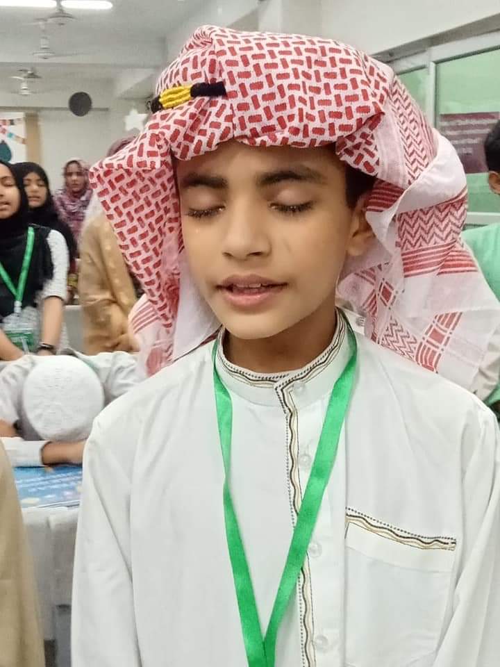 MinhajSisMWL's tweet photo. The young children sitting in itikaf through the @eagersofficial platform have been listening to the beautiful lectures of Shaykh-ul-Islam and are then given extra spiritual training by their inspirational teachers.Their purity and innocence is evidenced through the tears. https://t.co/P2m51btYQy