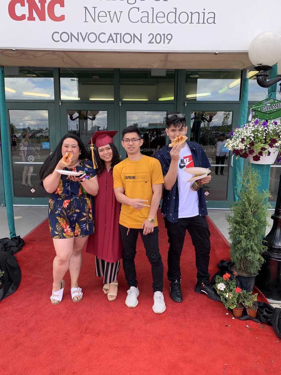 DaveTimbol2's tweet photo. School is life, but food is lifer. #cncgrad19 https://t.co/nt77j7sHDH