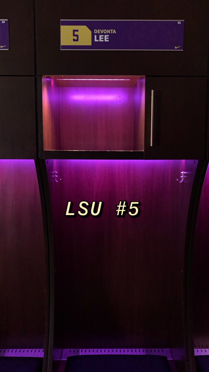 Tangi_Elite's tweet photo. I’m ready for some LSU Football 🏈 @DevontaleeLee https://t.co/oO5cYgg7LZ