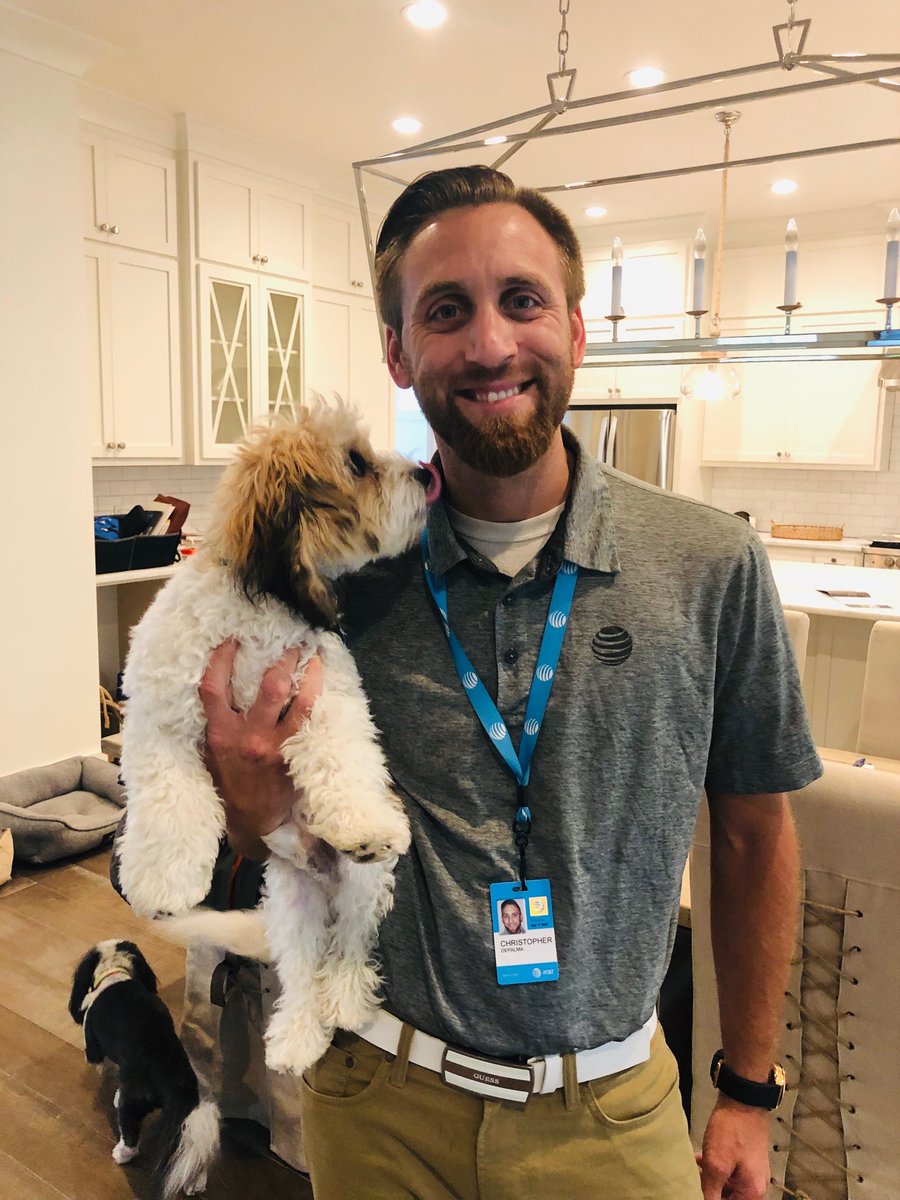 Columbus_84's tweet photo. Meet Buddy!! #IHX #IHXPETS #PETSOFIHX https://t.co/ov2JL7A9TG