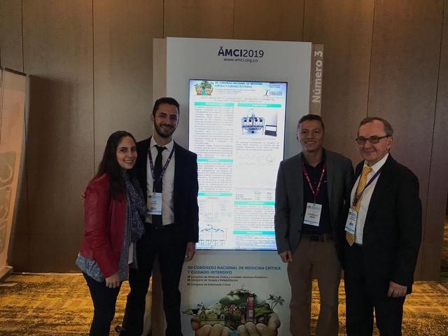 UniversidadEIA's tweet photo. Queremos felicitar a nuestros estudiantes del #DoctoradoEIA Sergio López y a León Darío Jiménez por ocupar el 2do puesto en el congreso de medicina intensiva y cuidado crítico AMCI 2019. Con su proyecto: Simulador físico de la biomecánica respiratoria.
#TalentoEIA #OrgulloEIA https://t.co/huqkQNZMqr