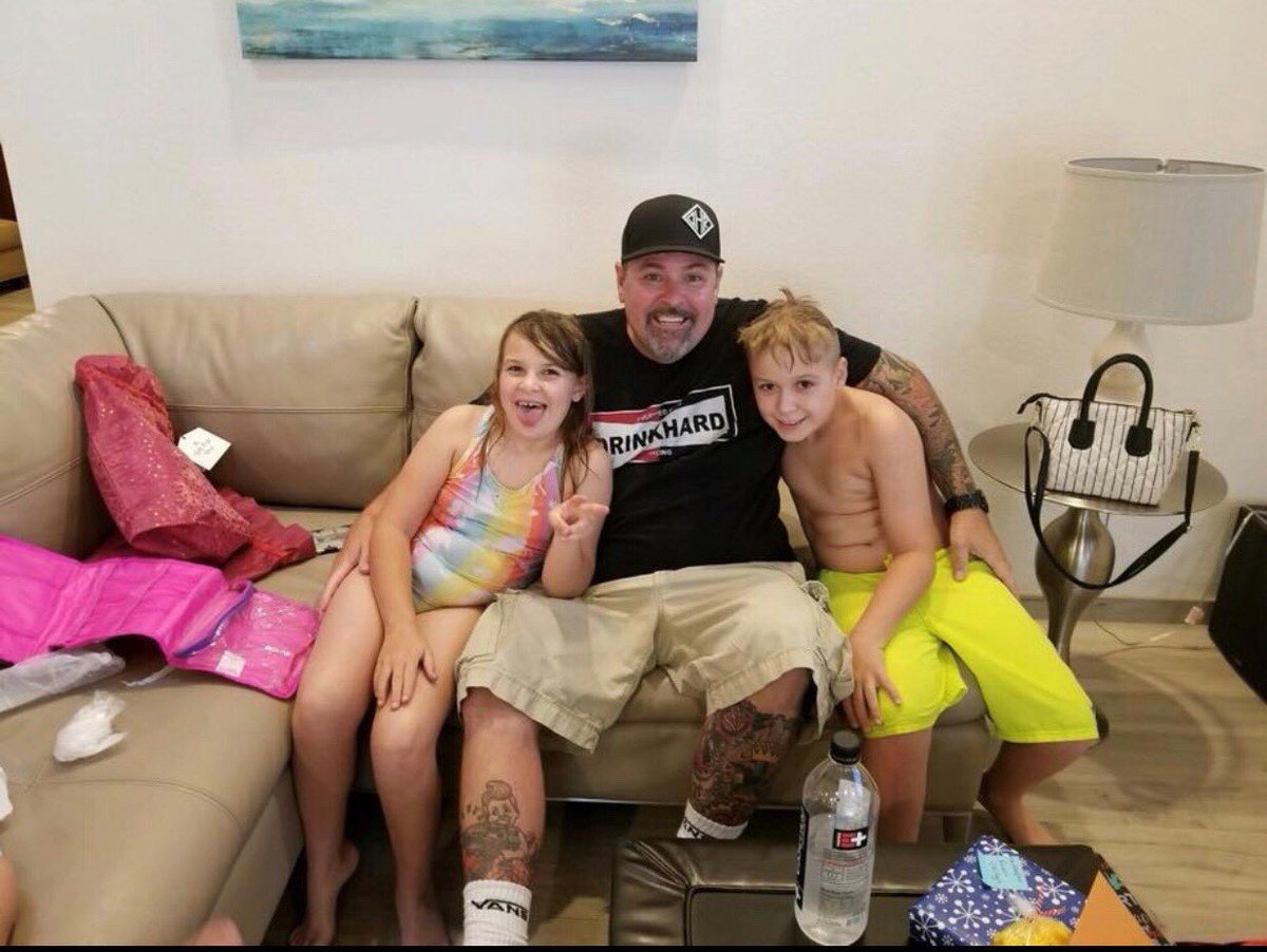 #RacingFamily We Need Your Help! 

Physical &amp; financial side effects are devastating for Bob. Medical bills are piling up. He has helped many of us in the past! Now it’s our turn to fight hard for Bob’s life by helping him pay his medical bills.
Story 👇
👉bit.ly/bob-kuhar-dona…