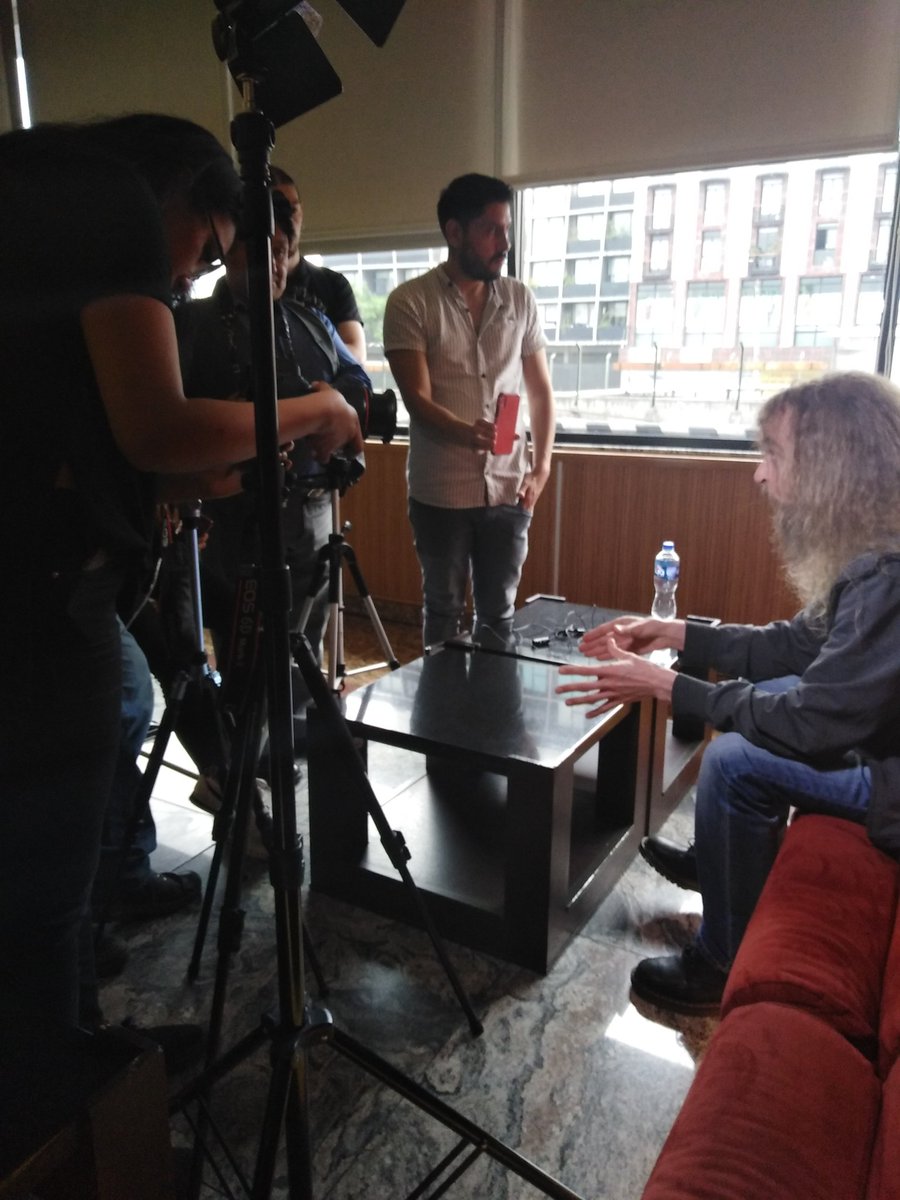 CentralAlgazara's tweet photo. @guthriegovan en México! Y lo tendremos en exclusiva para @CentralAlgazara 🤯🤯🤯🤯
#opticalvideo
@Taniaphoto3 @DrachellVazquez https://t.co/PcIURNqXGs