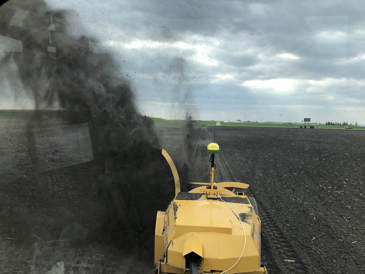 MatthewCKrueger's tweet photo. Getting @valleycornmaize ready for a bigger and better comeback! #cornmaze https://t.co/2O1wR6Tnt4
