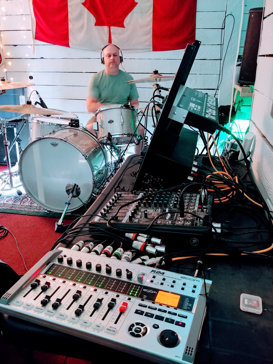 Laying down drum tracks for our upcoming #EP

#yegmusic #indierock #diyrecording #zoomR24