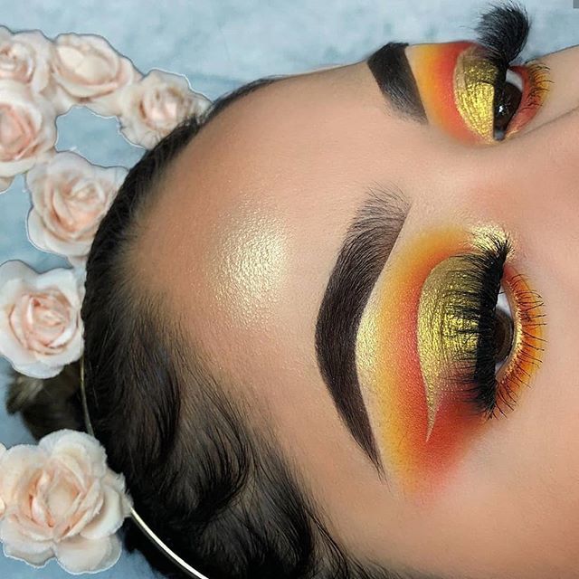 karitybeauty's tweet photo. summer vibes ☀️
.
.
@jackiee.camacho featuring the matte palette! .
.
#eyes #cosmetics etics #makeupaddict #lipstick #skincare #makeupmess #makeupblogger #instabeauty #lips #instamakeup #lashes #makeupjunkie #colourpop
#jeffreestarcosmetics #makeuplook #makeuplove #makeupb… https://t.co/wo7vbwrptw