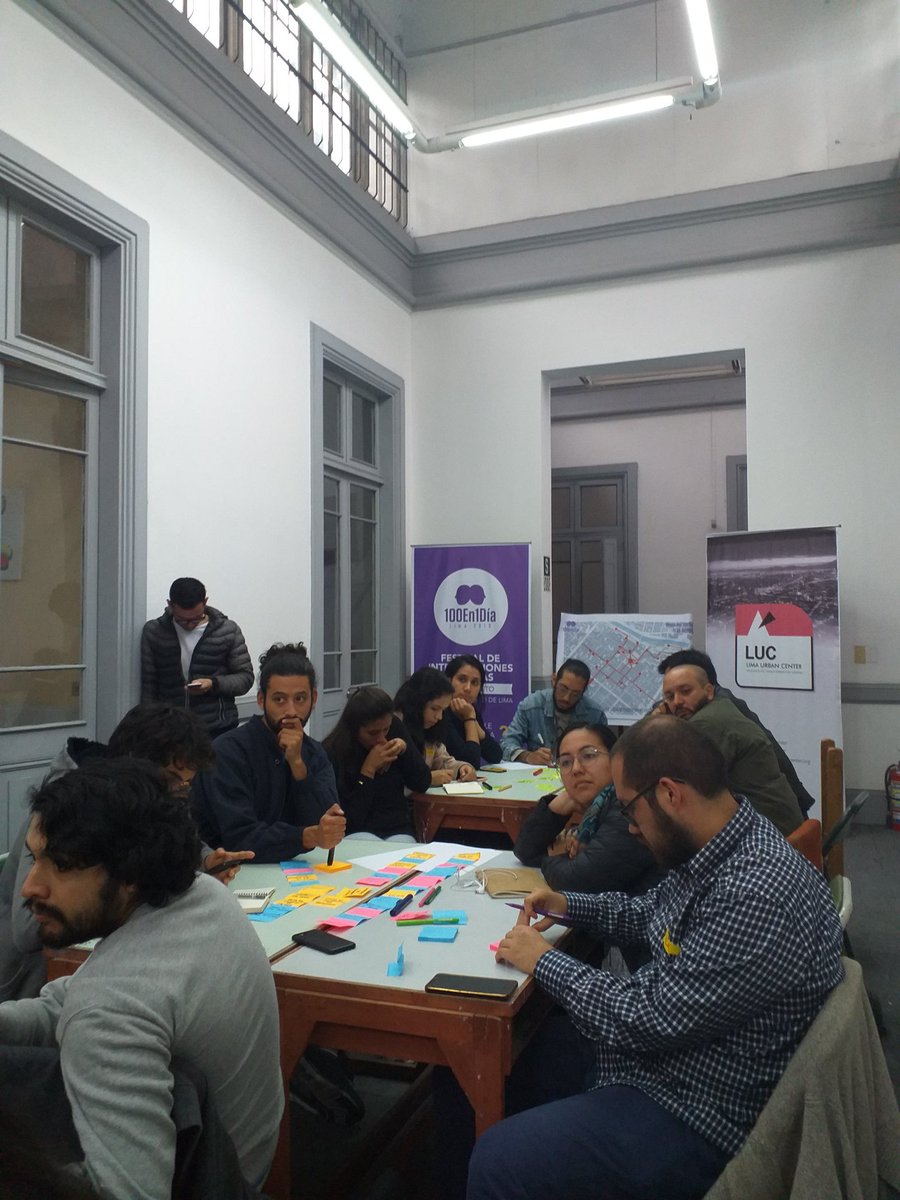 clinaresb's tweet photo. Con @aula_pe  aquí en el taller de @100en1dialima
compartiendo con otras organizaciones ideas de cómo activar los espacios públicos en el centro histórico!  #cuidadesdeaprendizaje #somosaula https://t.co/F5OjvY5fha