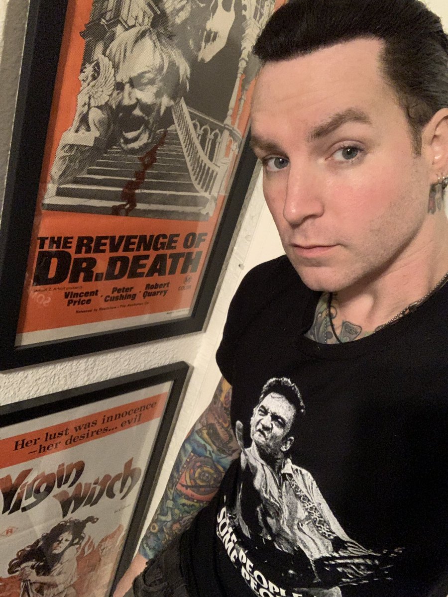 acevonjohnson's tweet photo. Bye bye beard.... #selfiesarestupid https://t.co/cAJ9yctFZI