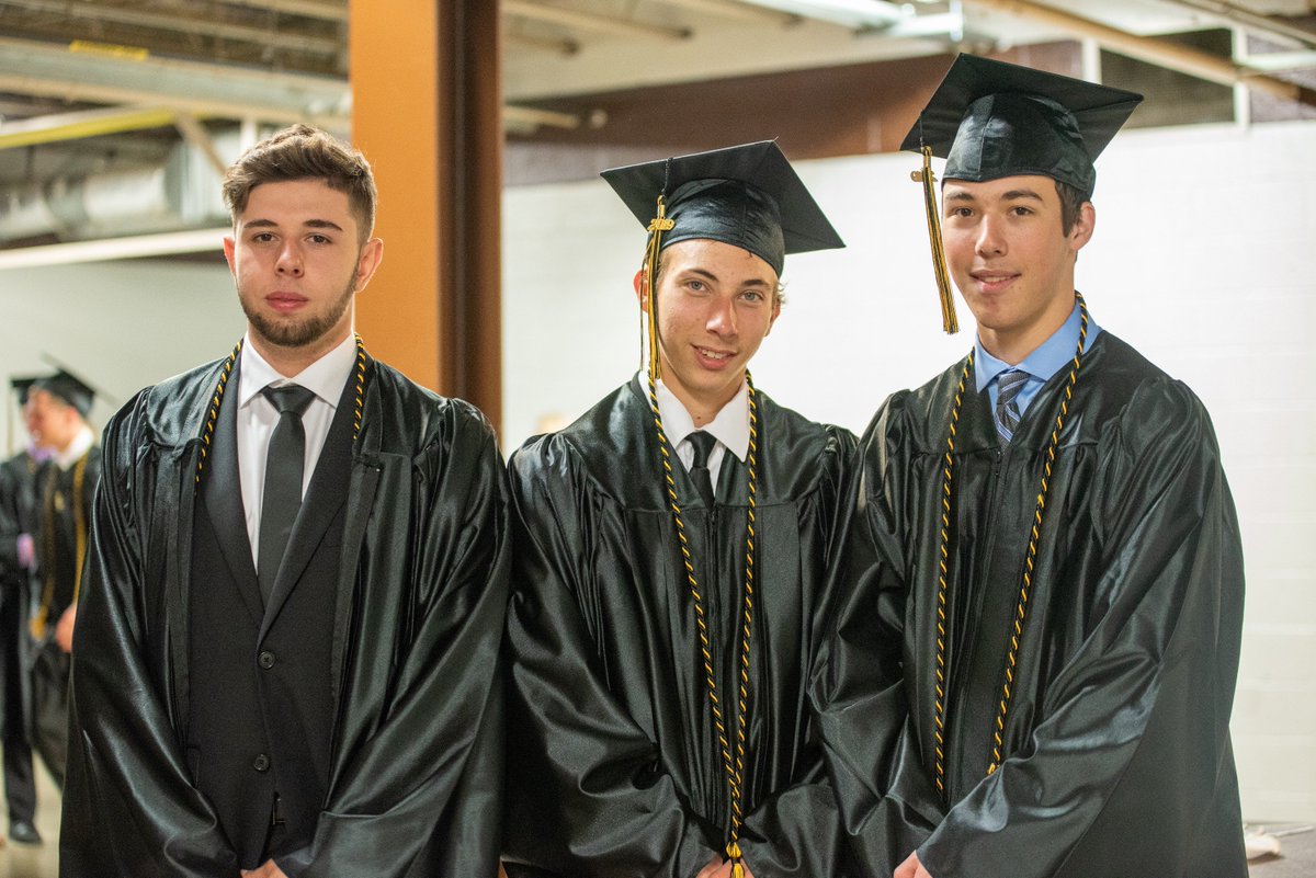 mcall's tweet photo. PHOTOS: The Northwestern Lehigh High School Class of 2019. Congrats grads! @nwlehighsd #Graduation #Graduation2019 https://t.co/lBxVrBjRnl https://t.co/6AwnL2tQA1