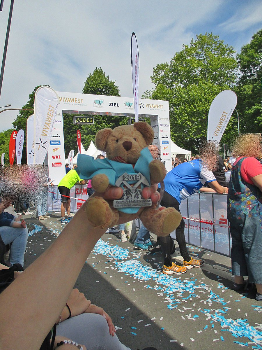 Maskottchen muss sein..#TeddysbringenGlück 🥰🙂😬🧸🏅