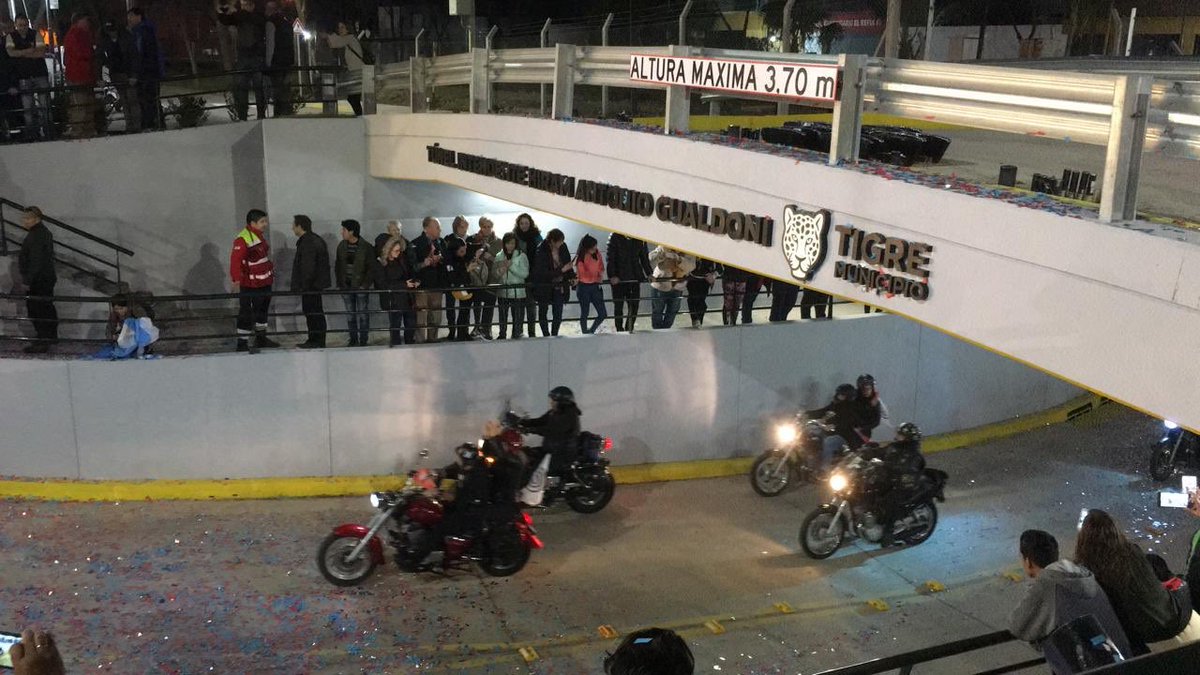 CristianLisera's tweet photo. Quedó inaugurado el nuevo Puente y paso bajo nivel Arq. Hiram Antonio Gualdoni en Tigre Centro, en el @MunicipioTigre hacemos obras para toda la comunidad.🙌🏼 #ElFufuroEstaEnTodos @ZamoraJulio @EduardoFeijoo https://t.co/kmcI1PLTjQ