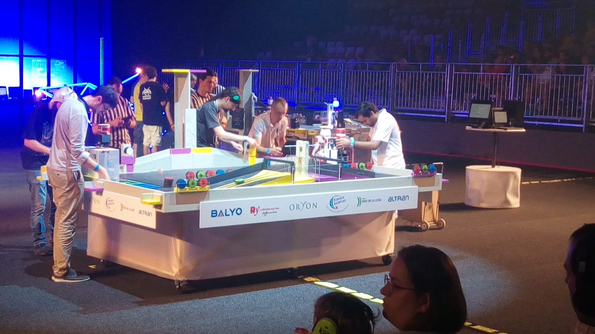 La Coupe de France de robotique 2019 est terminée, nous terminons en 5ème position, merci à tous pour cette saison 😉
#CDR2019 #AtomFactory