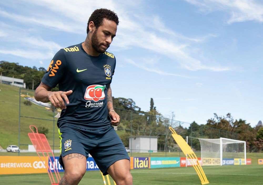 Twitter 上的 Tom パリでネイマールからレイプされたとしてブラジル人女性がサンパウロで被害届を提出 インスタグラム で知り合った後に ネイマールの取り巻きが旅費を出し 女性をパリのホテル ソフィテル パリ アルク ドゥ トリオンフに招き事件が発生