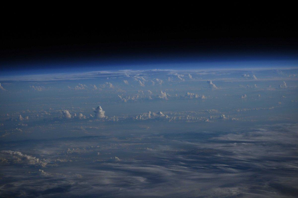 Astro_DavidS's tweet image. Like giant snowmen standing. // Comme des bonhommes de neige géants. #DareToExplore #ExploringEarth #EarthObservation #OsezExplorer #ExplorerlaTerre #ObservationdelaTerre