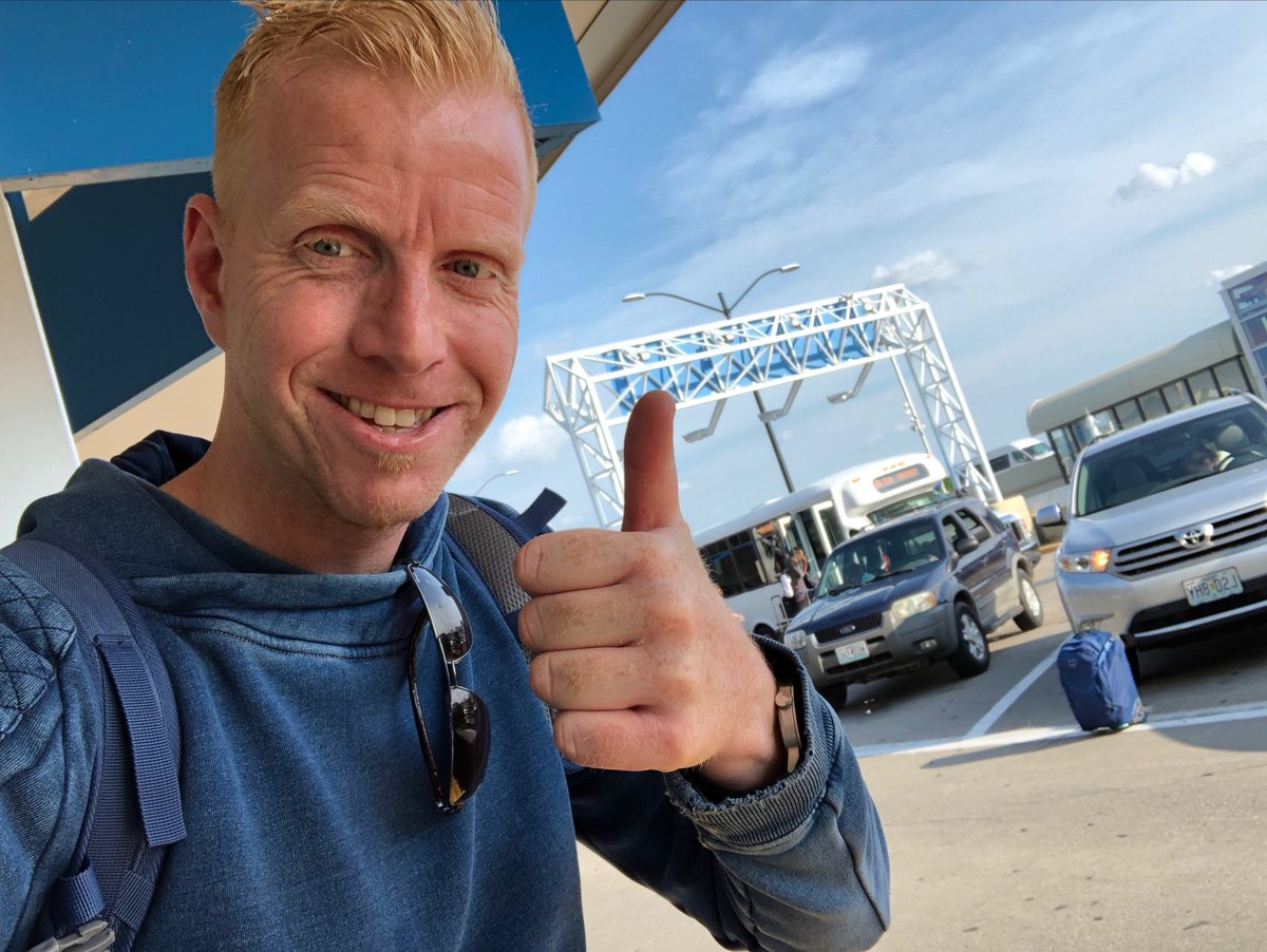 Dutch_Bluesfan's tweet photo. HELLO ST. LOUIS...
4300 miles
12 hours flight time
Amsterdam🇳🇱-Dallas🇺🇸-STL🇺🇸
I am in the house! (sort of)
LETS GET THE PARTY STARTED
LETS GO BLUES
#WeAllBleedBlue
#Europeansupport https://t.co/KFAaWbjI9h