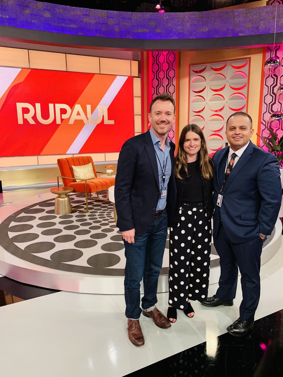 nelsoncarvajal's tweet photo. And that’s a wrap on taping the summer run of @RuPaulShow ✨✨ Tune into the premiere on June 10th 📺
...
#RuPaulShow #TeamKevin #producingteam #everybodysaylove @KevnHurley @cassidyfinn @RuPaul #talkshow #warnerbrosstudios #rupaul https://t.co/FCvBgEzZvS