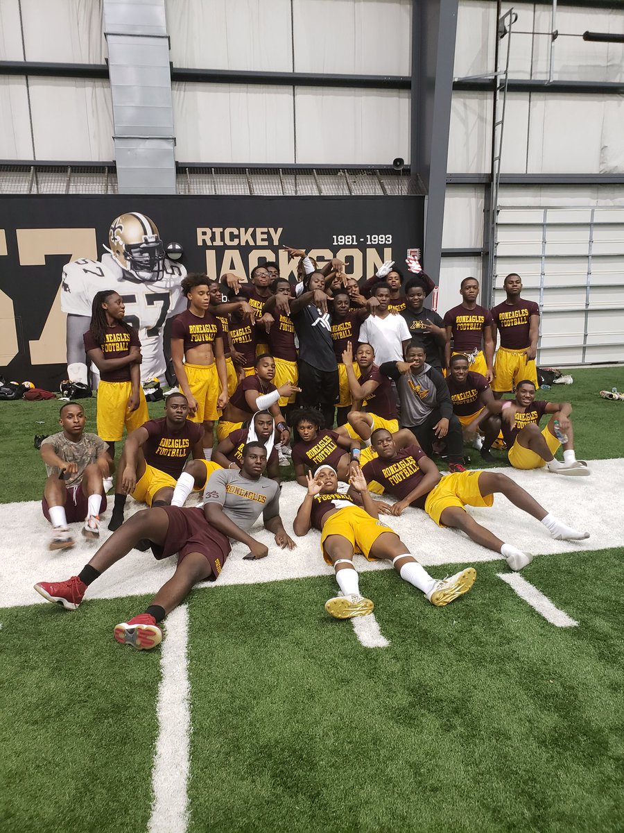 MCD35FOOTBALL's tweet photo. Not bad for 1st  7 on 7 for the Summer  5 -1 start ... back to work Monday ....1way !!! https://t.co/V5dmZ7yKXN