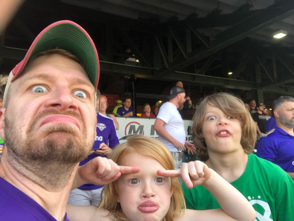 #LOUvCHS