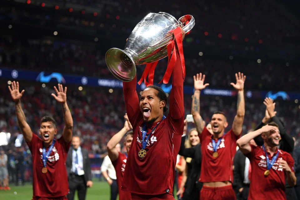 FrancescaCphoto's tweet photo. Nel febbraio 2015 ero a #Glasgow per #CelticInter
#VanDijk fu uno dei peggiori in campo, sembrava fosse lì quasi per caso
L'ho poi rivisto varie volte dal vivo con la maglia del #Southampton ma non era ancora su questi livelli
Incredibile come sia cresciuto in questi 4 anni https://t.co/njxwWJLw43