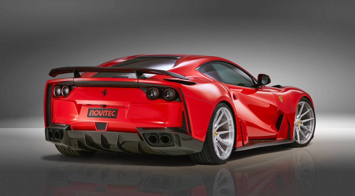 AutomovilMex's tweet photo. #PorSiNoLoViste #Novitec dota al #Ferrari 812 #Superfast, con un body kit en fibra de carbono, rines de 21" y 22", suspensión mejorada para un manejo más firme y preciso, y reprogramación al motor para llevarlo hasta 829 hp y 554 lb/pie.  #EstiloDeVidaAP https://t.co/cHuXK0Kgjc