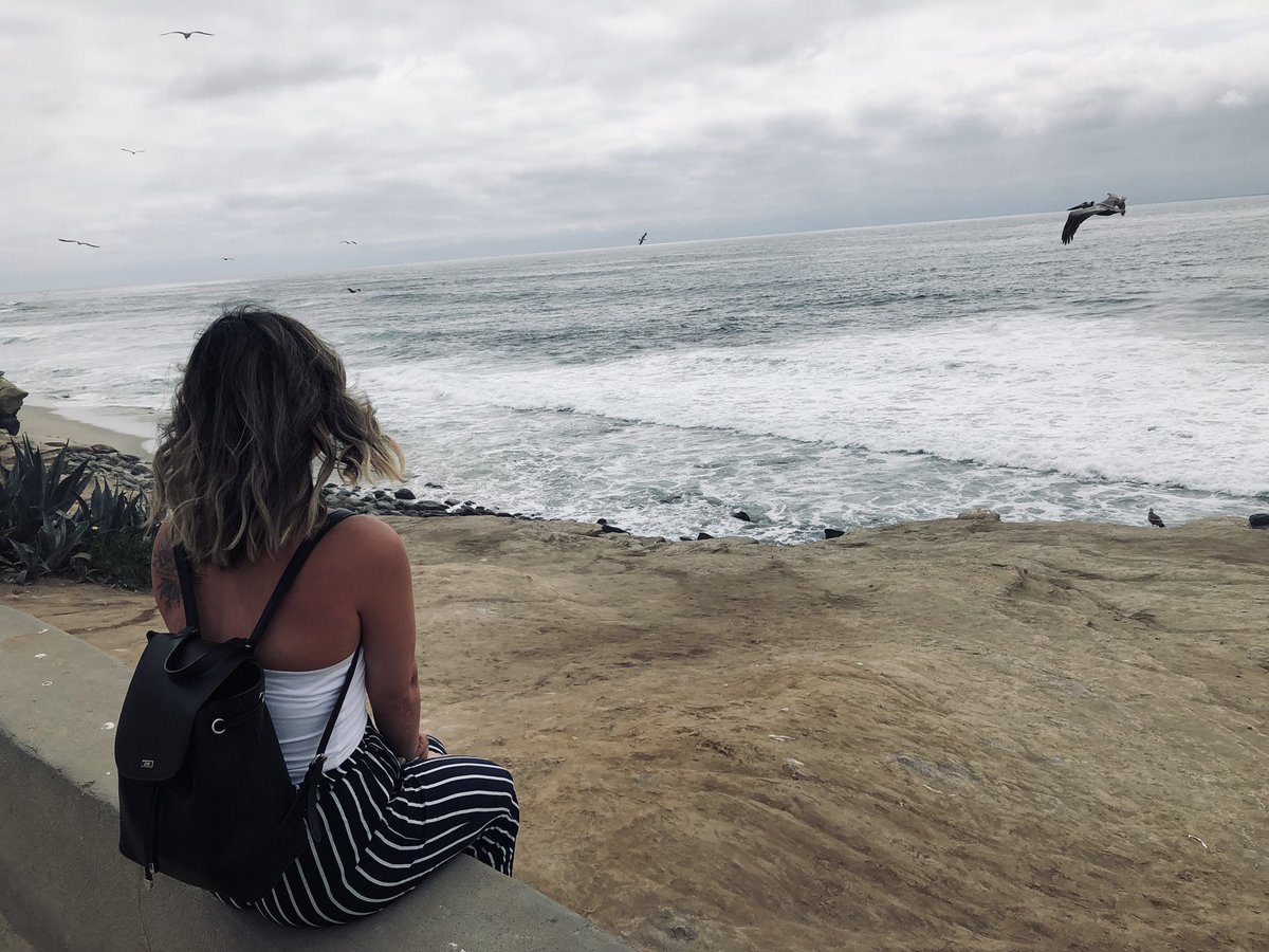 nhuutella's tweet photo. Wishing for views like this on the daily but tx too dry 😢 https://t.co/f82O07lIxA