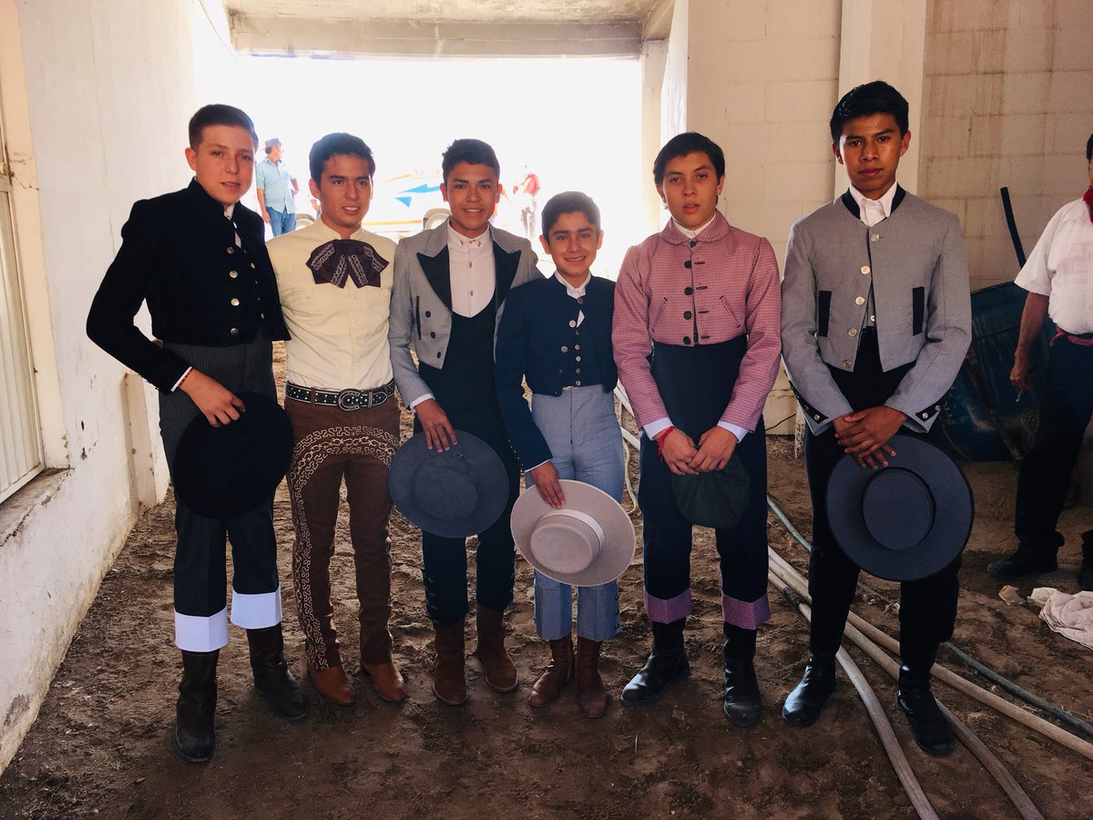 luisgallardo_1's tweet photo. A punto de partir plaza, en Ciudad Juárez, Chihuahua
Plaza de toros “Alberto Balderas”
#EscuelaTaurinaCdJuarez #EscuelaTaurinaLeon #CentroFormacionElZapata #EscuelaTaurinaJorgeGtz
¡ Suerte para todos !
#Femet #CertamenUnaApuestaAlFuturo https://t.co/GGsAmQ50pa