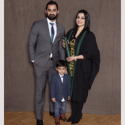 I just don’t get over this picture 🙈#mrcp #royalcollegeofphysicians #NewProfilePic