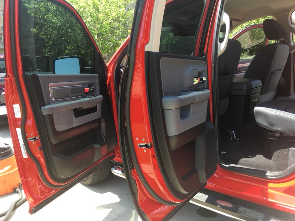 OnDetailing's tweet image. My jamb :) #Redwhiteandblue #Detail #BMW #Ram #Dodge #Branson #Car #trucks #work #LongDay #washed #hot #clean