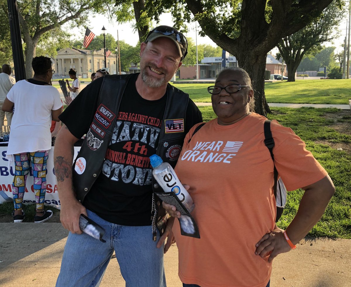 joellahoye's tweet photo. Junction City, KS 🧡
#WearOrange #ksleg @MomsDemand #MomsDemand @TonyaBo57068742 https://t.co/uRptF5BZJj