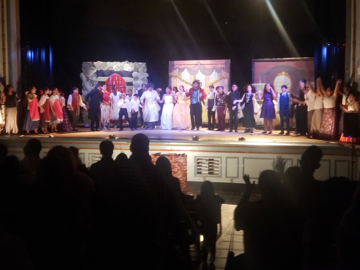 ClockHorology's tweet photo. Beauty and the Beast was a great success at Roger Williams Middle School. https://t.co/nKSVxqqeCL