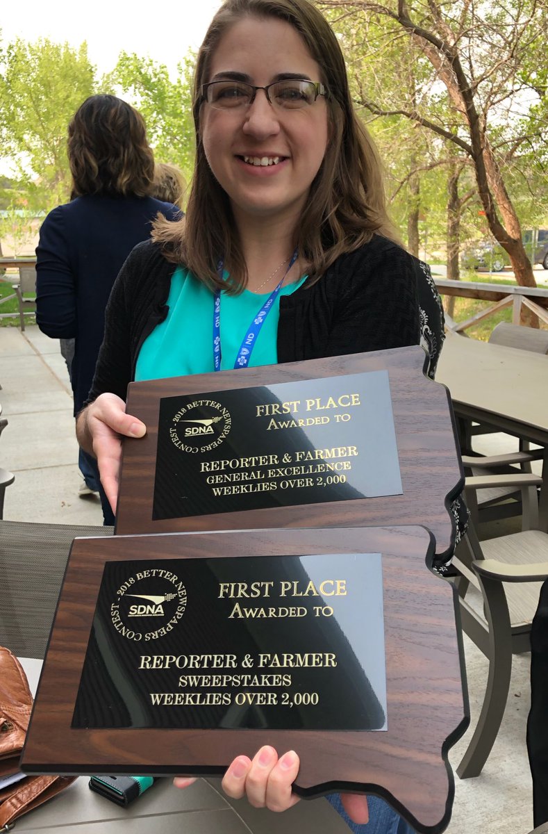 amanda_fanger's tweet photo. So, a thing happened earlier today... so proud to be part of the @ReporterFarmer winning team! https://t.co/1mXZoJ1pP6