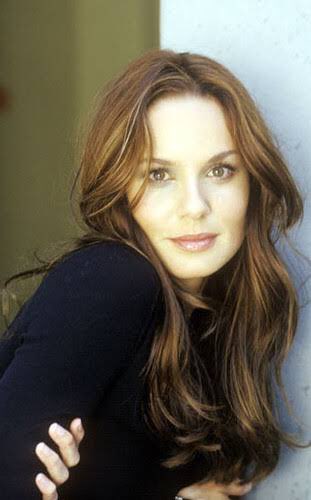 Sarah Wayne Callies                                    Happy birthday          