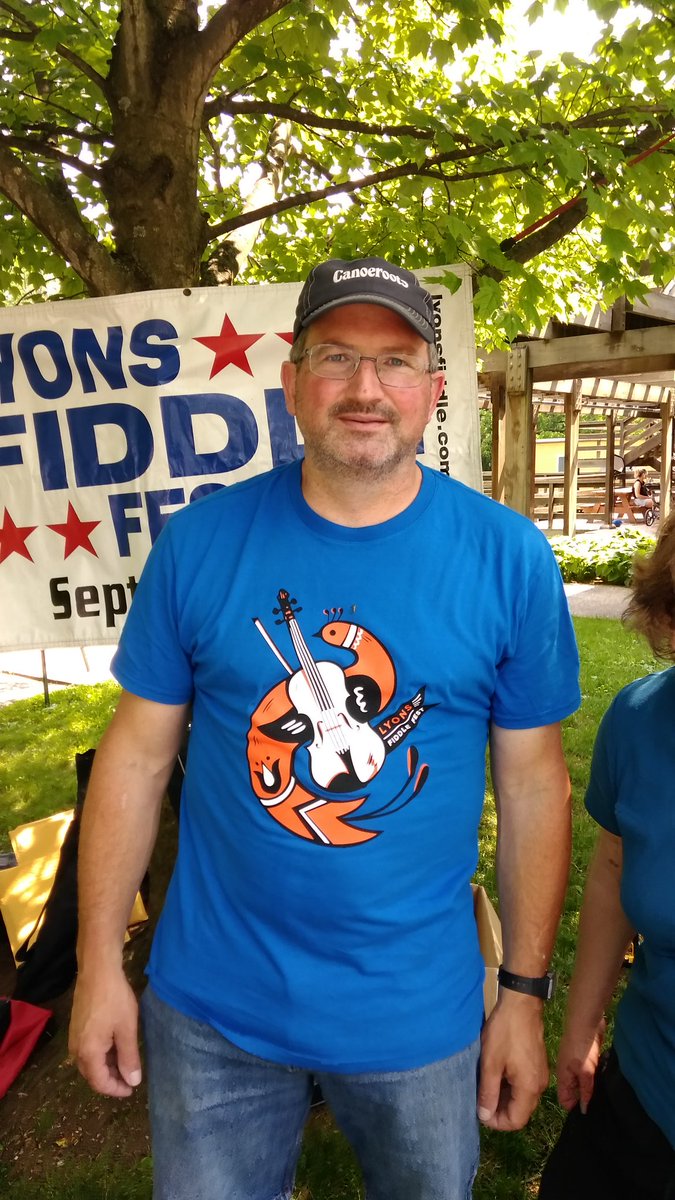 LyonsFiddleFest's tweet photo. Love the shirt https://t.co/rT08AhpkpI