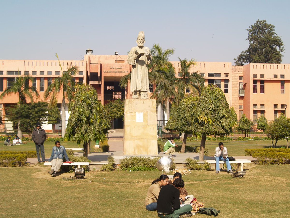 JamiaMilliaUni's tweet photo. Jamia Millia Islamia has begun the process of filling #various_posts, including the University Librarian and the Financ Officer (Deputation), lying vacant for the last several months due to the absence of a permanent Vice-Chancellor.
#Vacancies at JMI.

https://t.co/BJdbwKyFzf https://t.co/NuLJnSxgif