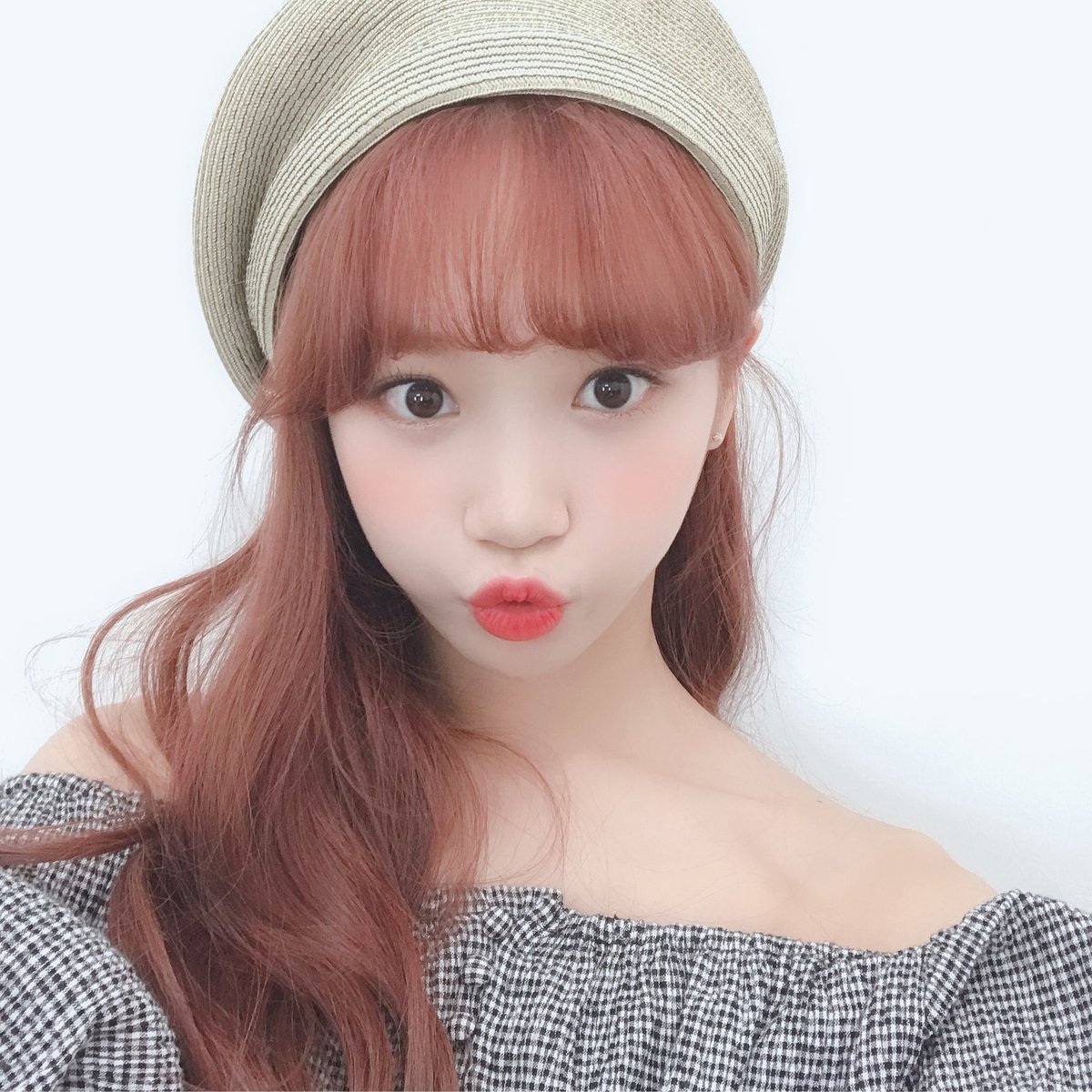 HAENDALNIM's tweet photo. 여성퀴어가 좋아하는 여돌분들 순위에서 내 최애들 자기그룹에서 다 1등 아님 2등이야 ㅋㅋ (김챼웡 졸라 사랑해) https://t.co/qNBsWL53aC