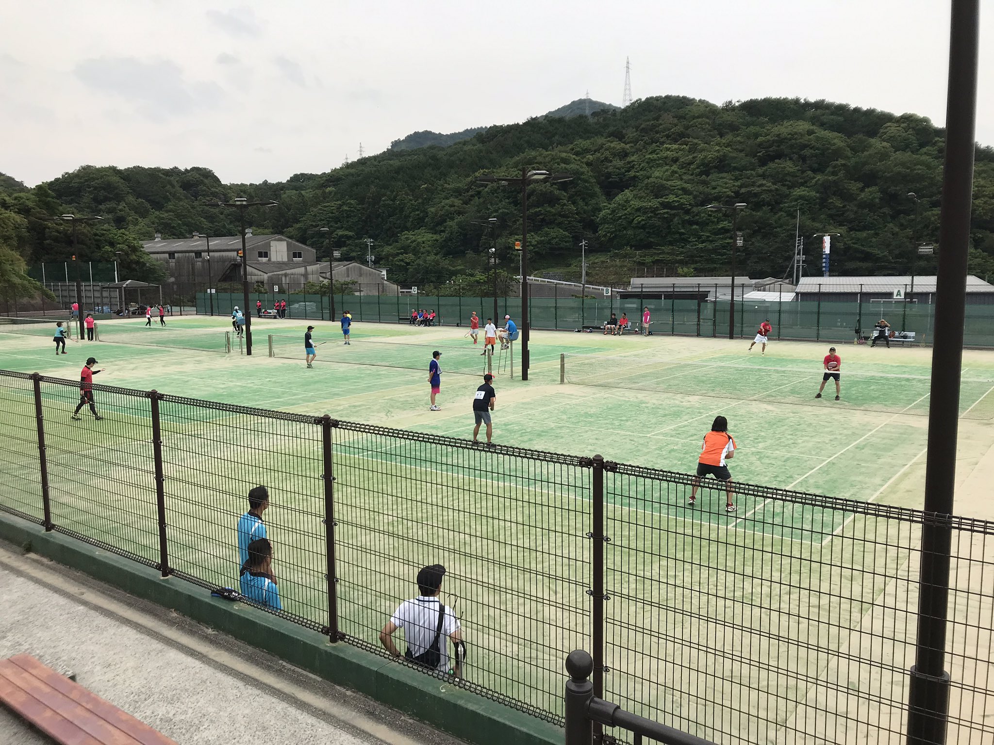 ルーセント Lucent على تويتر 令和元年度 ルネッサながと杯ソフトテニス大会 団体戦 本日6月2日 長門市総合公園テニスコート 一般男女 ながと総合体育館 男子シニア にて開催されています 一般からシニアまでの選手が出場され 各コートで熱戦が繰り広げられてい