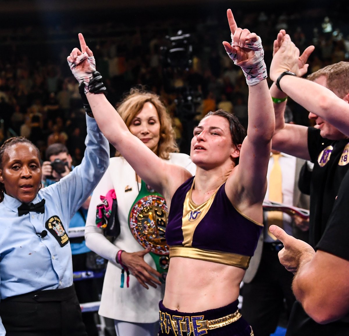 6 x European amateur champion
5 x World amateur champion
4 x Professional world title holder
1 x Olympic gold

<a href="/KatieTaylor/">Katie Taylor</a>, you are one of a kind 👏