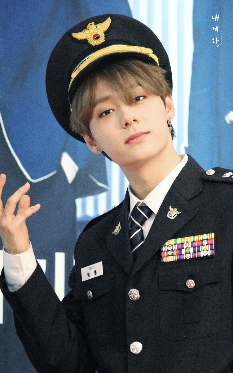 セブチ垢だけど失礼()ONEUSのファヌンくんめちゃめちゃジュンピに似て