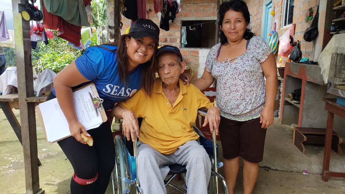 JennyOrellanaT's tweet photo. Como @PoliticaEc estamos junto a ustds, #ElOro gracias por permitirnos llegar a sus hogares, con ayudas técnicas necesarias para su movilidad! Gracias a la empresa privada #Goldmins #YordyPesantez y al grupo #SEAS por permitir que esto suceda! @mariapaularomo @Lenin https://t.co/yHNmBVWsqX