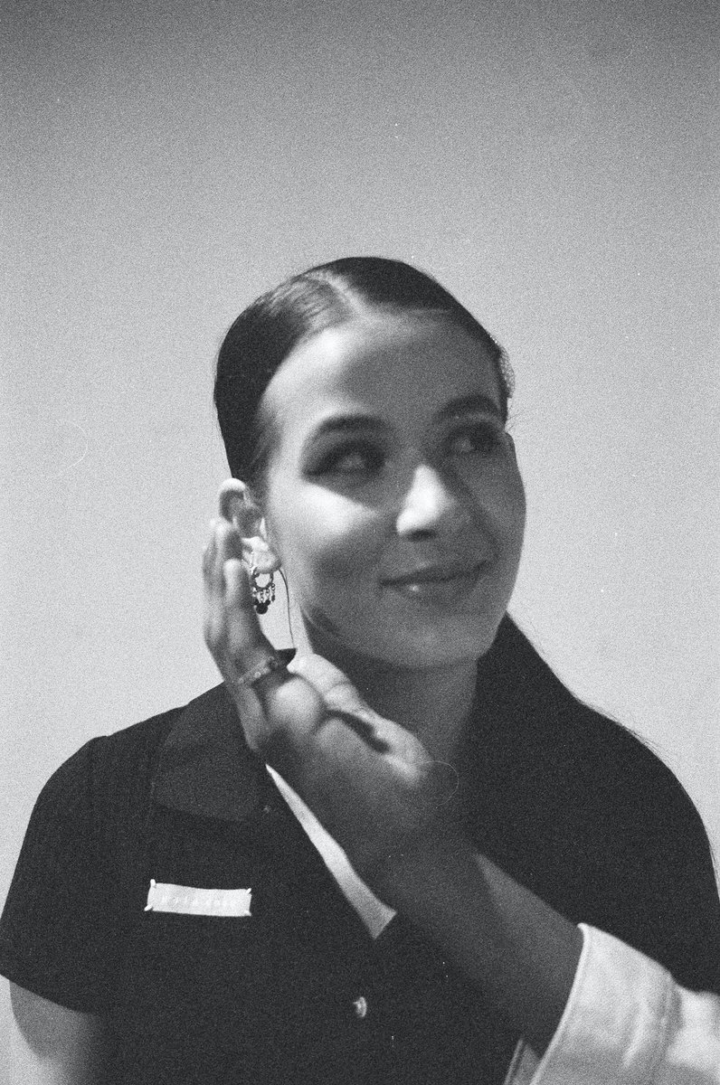 VisualPariah's tweet image. Faces @ indigo thread
Film Roll 1