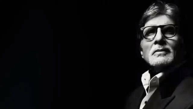 T 3183 -" We all have two lives. The second one starts when we realise we only have one. " ~ Ef

हम सबके जीवनकाल दो हैं  । दूसरा तब शुरू होता है , जब हमें समझ में आता है की हमारे पास तो सिर्फ़ एक ही है । ~ ab