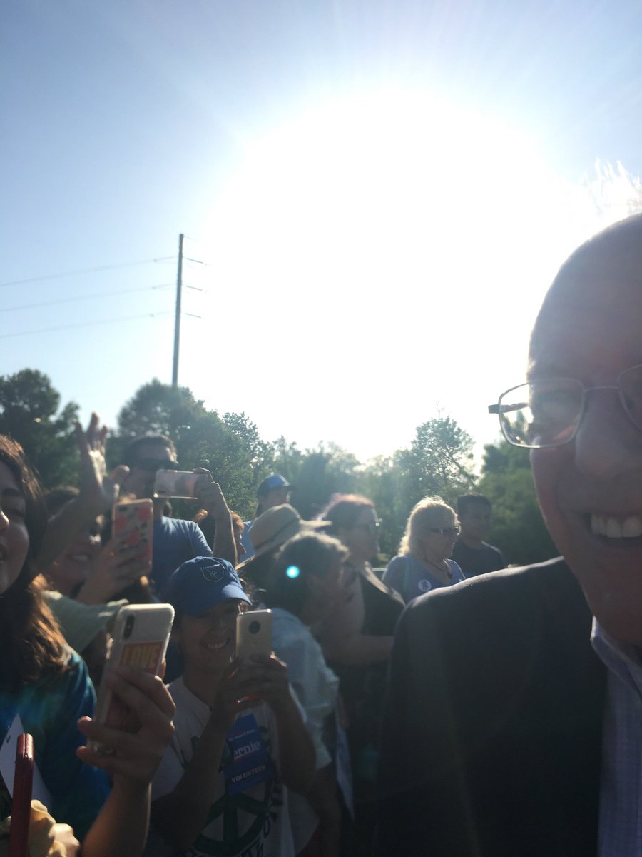 teastory33's tweet photo. What a wonderful experience at the Bernie in San Jose rally! Met so many cool ppl! #Bernie2020 #BernieSanders #bernieinsanjose #BernieSanders2020 #bernieinsj #bernieca https://t.co/Dv0TpSaaIl