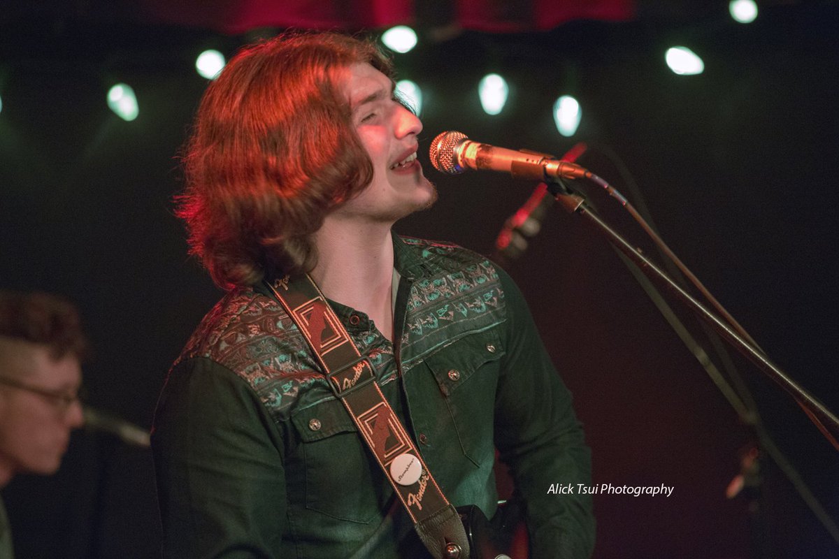 positively4ever's tweet image. Congrats to #NickEarle for his CD release tonight #TheshipPub @NLFolkFestival @_MusicNL_ @fredsltd #BreakingNewGround @NLLiveEvents