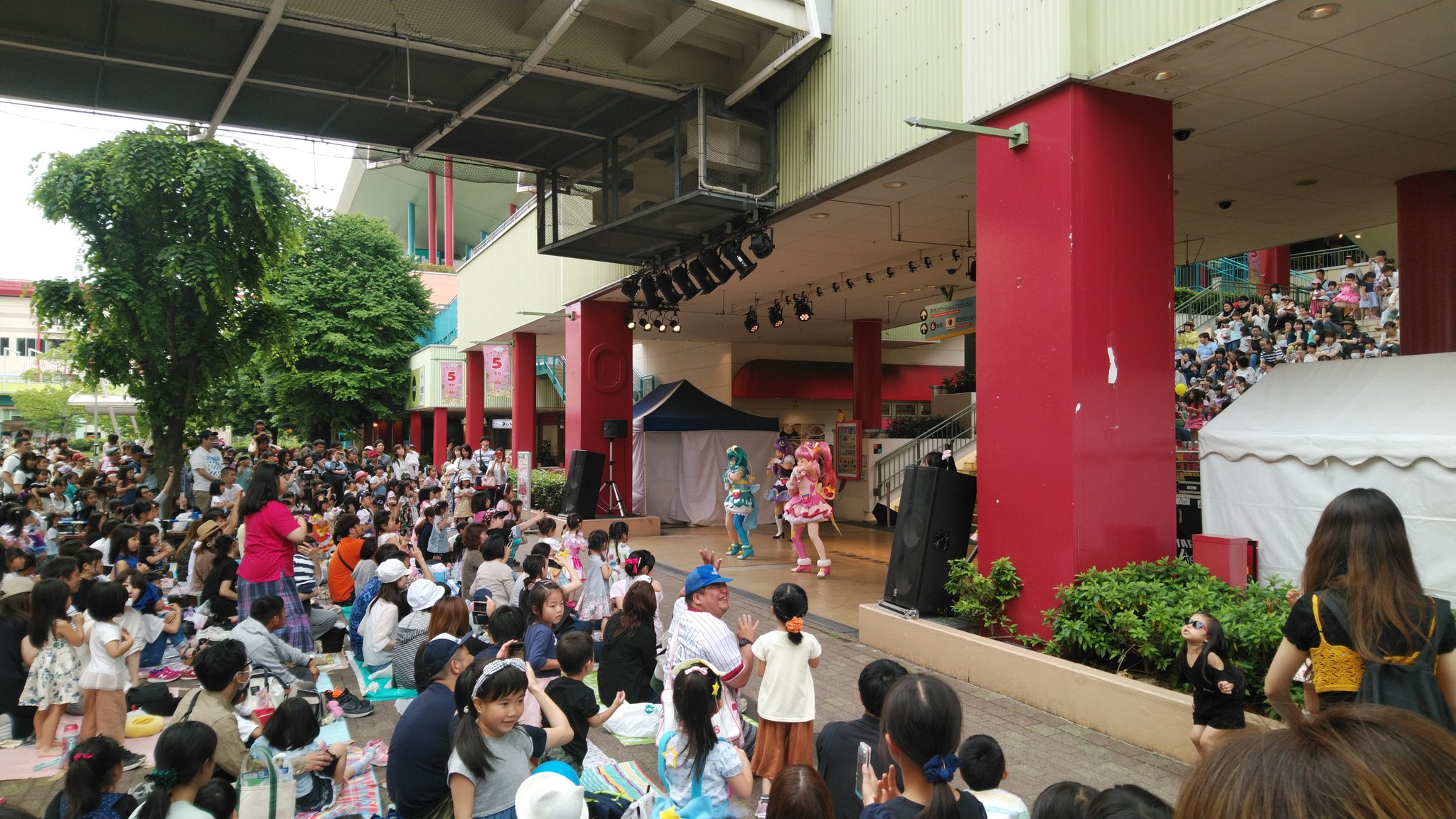 ユキ スタートゥインクルプリキュアショーです すごい人 スタートゥインクルプリキュアショー ビナウォーク 神奈川県海老名市 T Co Uwsltevwjt Twitter