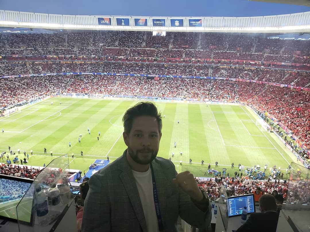 RaoulPolloOrtiz's tweet photo. Un sueño hecho realidad, gracias a todos por sus comentarios y críticas.
Ya me escuchan y pronto me volverán a ver. 🔜🏟⚽️
#ChampionsXRCD @RcentroDeportes https://t.co/ea1qbh0dQc