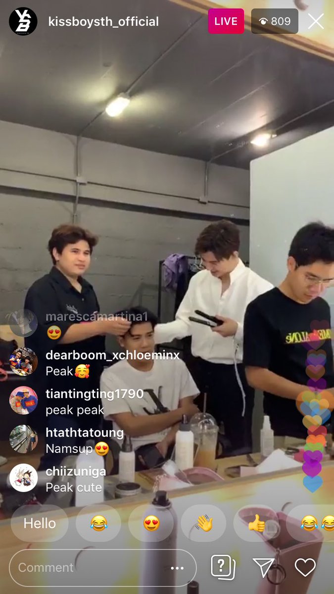 NamSupHome's tweet photo. เปงแฟงเหรอมาเล่นผมอะ 🙈

Playing his hair like that, are you his boyfriend? 🤔

#tonnaaam #saint_sup
#NamSup #น้ำซุป https://t.co/SQJdR0lyjA