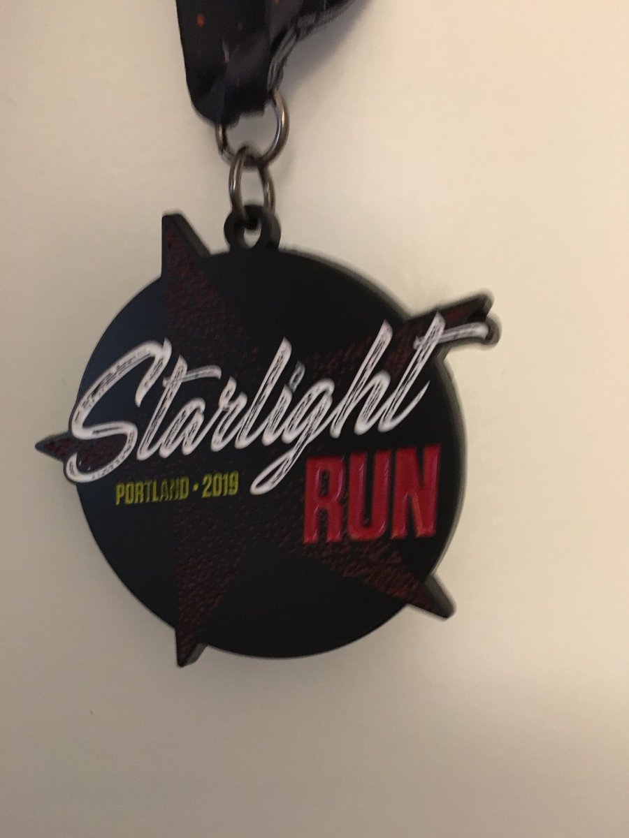 jmalet's tweet photo. Why not run a 5k when visiting Portland! 
#runhappy #eveningmiles #nightrun #portland #pdx #starlightrun #2019starlightrun #runforfun #running https://t.co/sH2rZSZOTC