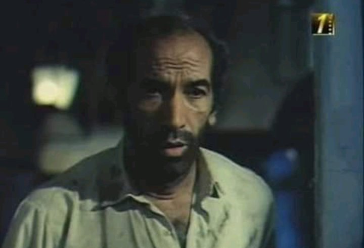 Vip_____o123's tweet photo. انت هتفضل تكتم ف نفسك لحد ماتلاقي نفسك بتعيط عشان حد عملك شاي من غير نعناع 💔 https://t.co/4Kkat1cssP