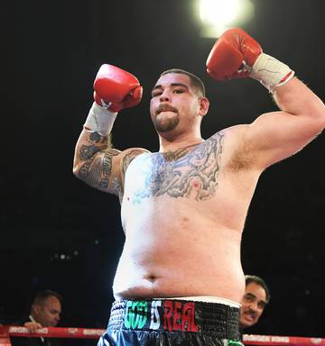 bykevinclark's tweet photo. This guy is the heavyweight champion of the world. https://t.co/572hJOXiGy