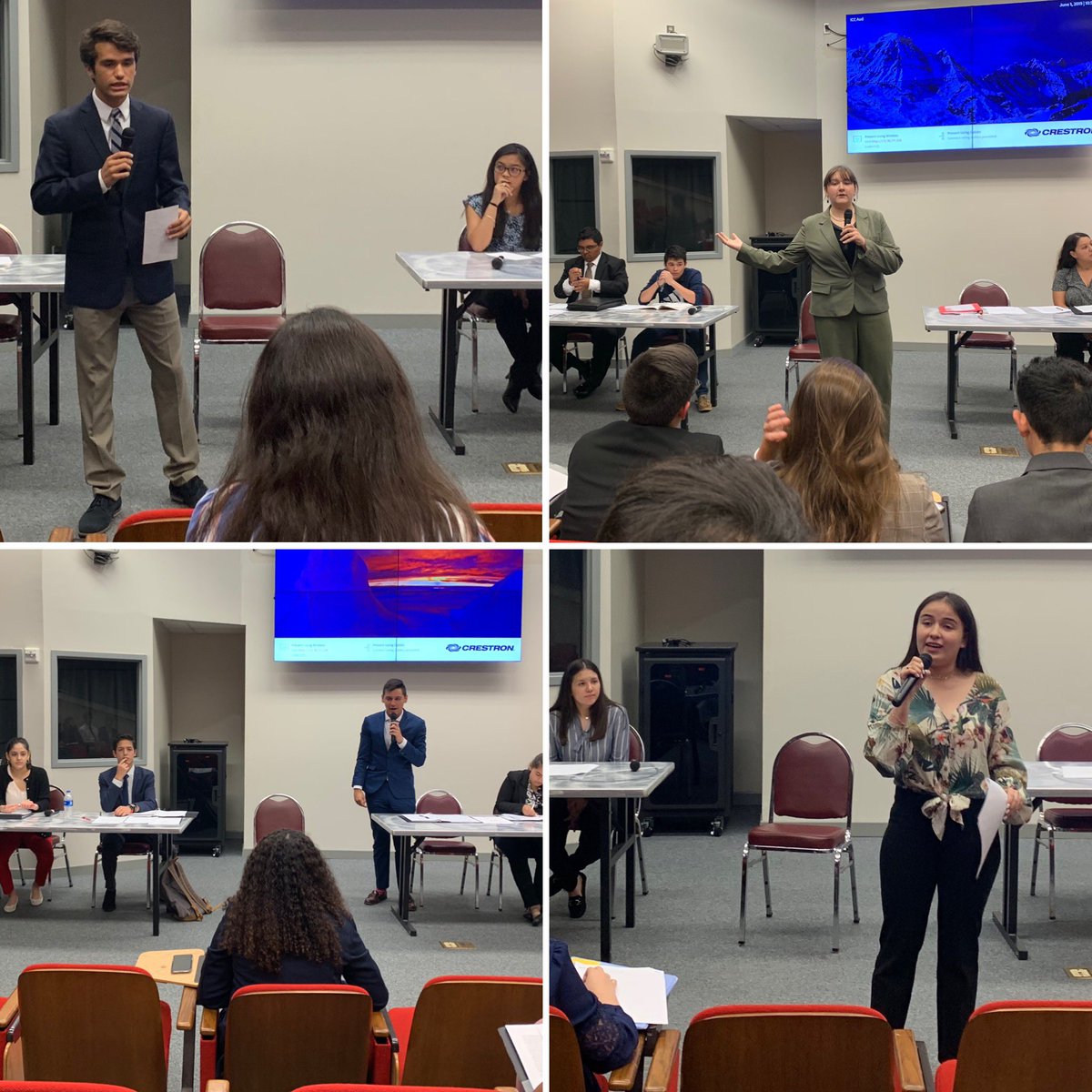 NHIatSA's tweet photo. @nhi_news All 4 #NHIatSA Great Debate categories, (L -R) Extemp, Mock Trial, Oratory, & Cross Examination are still going strong as they continue to practice at #UIW @uiwcardinals during the #2019SAGDLockIn! #14MoreHoursToGo #Endurance #GettingCompetitionReady #SAGD #Champions https://t.co/rbxQB0VR5o